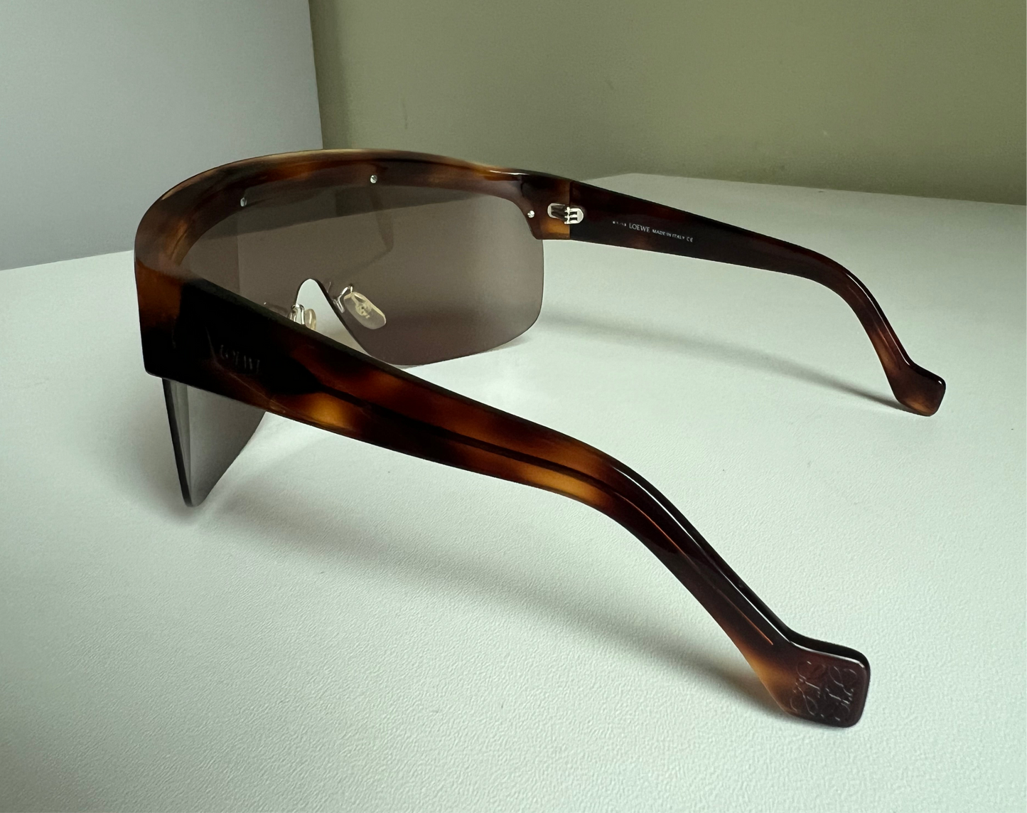 LOEWE sunglasses