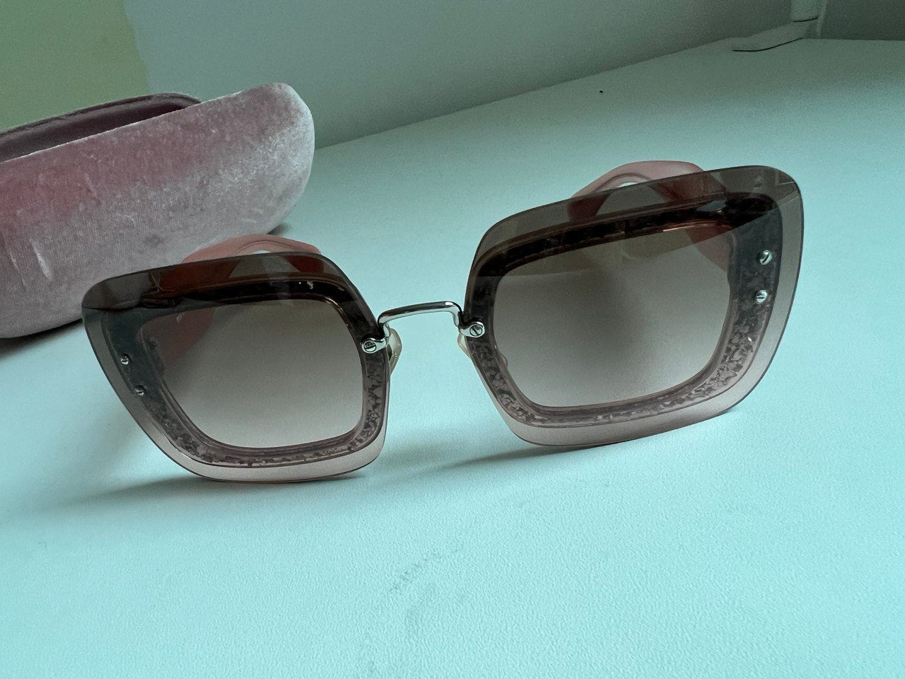 MIU MIU                               sunglasses